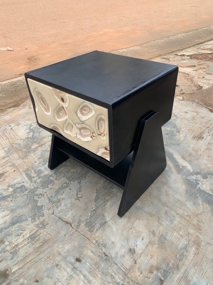 IsiomaDNigerian's tweet photo. Made this bad gyal yesterday.

Her name is Ene, The Ene bedside and she’s up for grabs (yes giveaway). Ene means number 4 in Akoko-Edo language.

Back story coming soon.😁😁
Ene is 75k https://t.co/AA6dd3GMAZ
