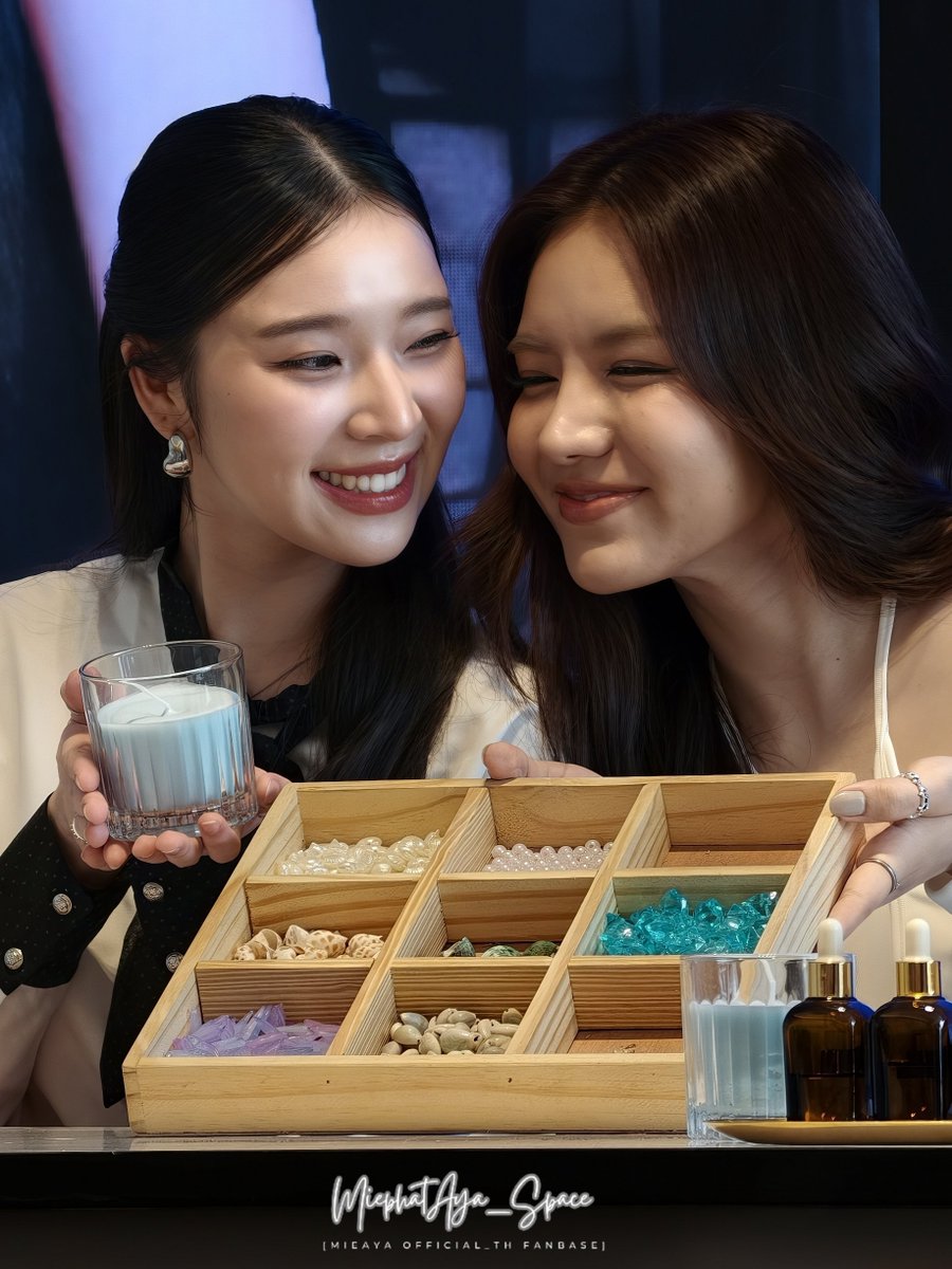 Lixmiep31's tweet photo. 世界上怎么会如此可爱，如此相配的两个人呢

@miephat 
@ayaorapan 
#miephat 
#ayaorapan https://t.co/bCAFDw89bc