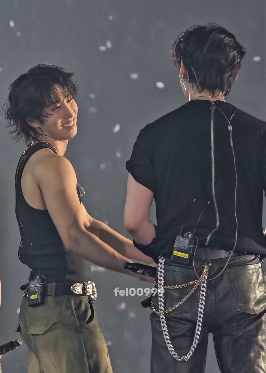 d1sorderlynoise's tweet photo. smiling because he’s looking at the love of his life https://t.co/AIqx4YaP57