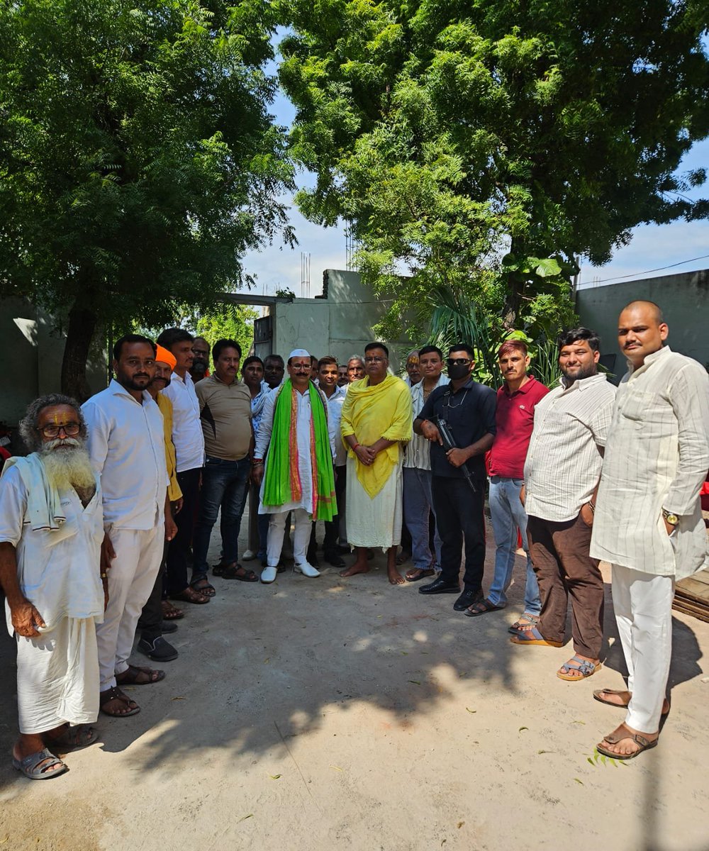 kataradevendra's tweet photo. आपकी सेवा में हर समय तत्पर — आपका भाई देवेंद्र कटारा।
ने��ा नहीं, मैं आगरा का बेटा हूँ।
पद नहीं, सेवा मेरा संकल्प है।
जनता का विश्वास ही मेरी सबसे बड़ी ताकत है।
हर सुख-दुःख में आपके साथ, हर समय आपकी सेवा के लिए समर्पित।
@BJP4India 
@NitinNabin 
@blsanthosh 
@narendramodi 
@AmitShah 
@BJP4UP 
@mppchaudhary 
@idharampalsingh 
@myogiadityanath