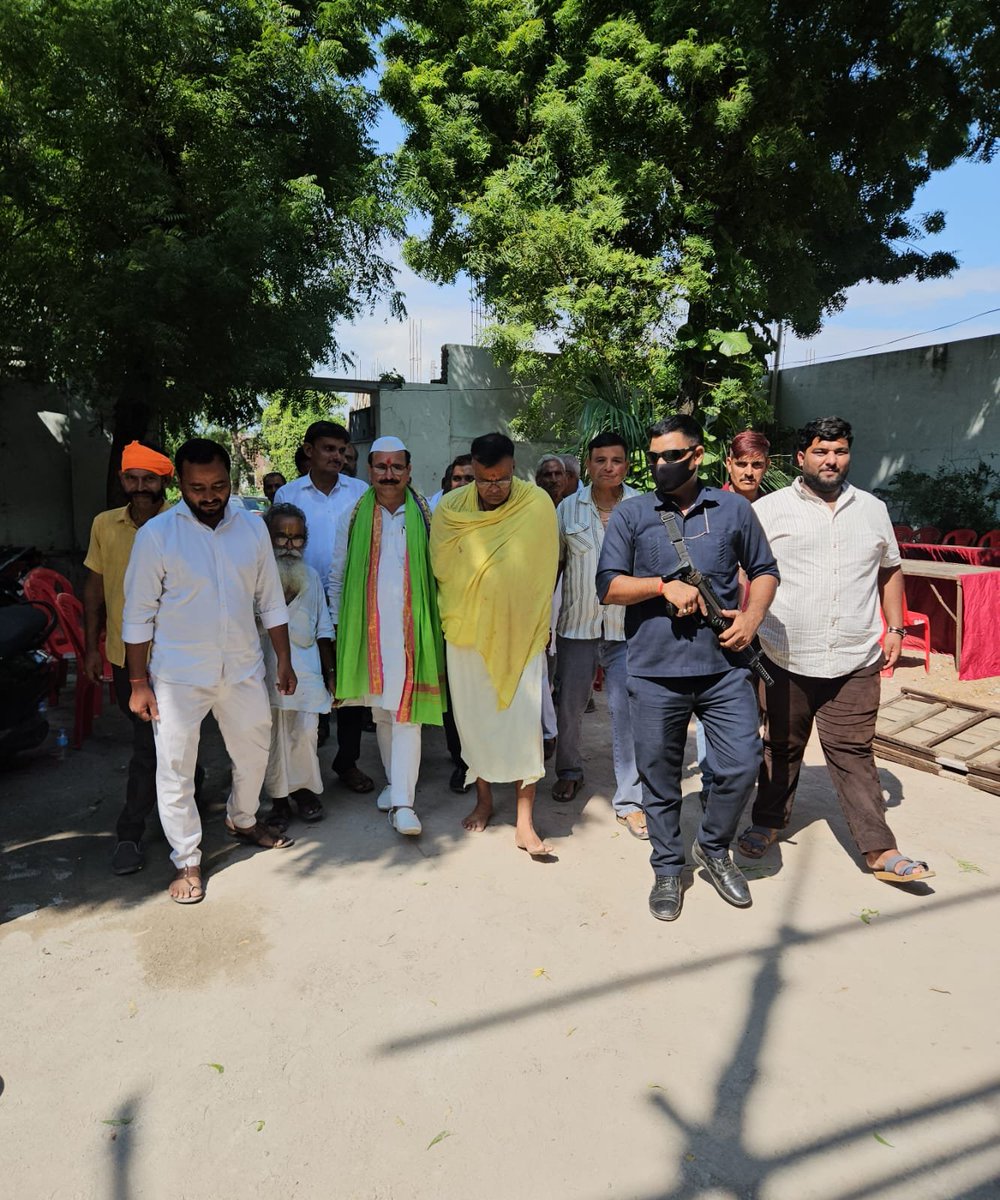 kataradevendra's tweet photo. आपकी सेवा में हर समय तत्पर — आपका भाई देवेंद्र कटारा।
ने��ा नहीं, मैं आगरा का बेटा हूँ।
पद नहीं, सेवा मेरा संकल्प है।
जनता का विश्वास ही मेरी सबसे बड़ी ताकत है।
हर सुख-दुःख में आपके साथ, हर समय आपकी सेवा के लिए समर्पित।
@BJP4India 
@NitinNabin 
@blsanthosh 
@narendramodi 
@AmitShah 
@BJP4UP 
@mppchaudhary 
@idharampalsingh 
@myogiadityanath