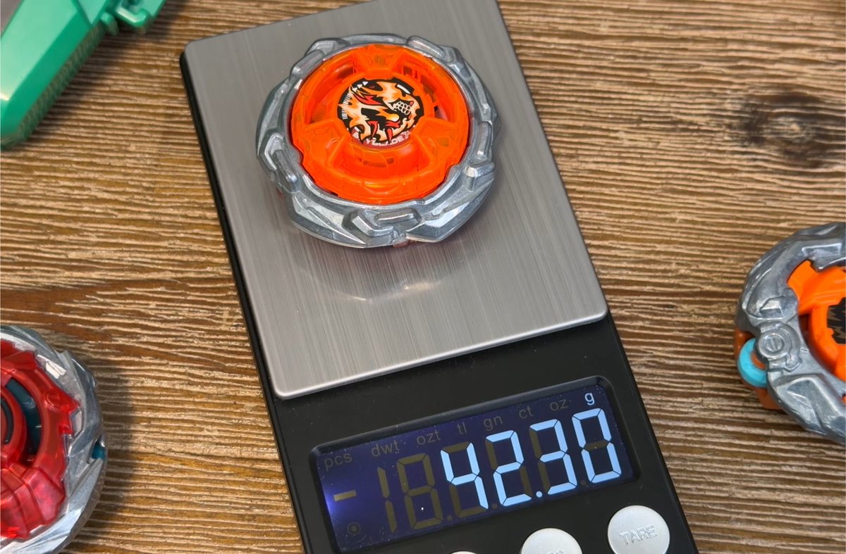 GeekDosage's tweet photo. Hells Nether UX-21 ratchet integrated blade weight. What do you think? https://t.co/9eYDpuKCYh