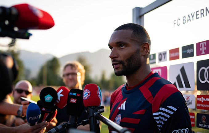 roro_bayern's tweet photo. Jonathan #Tah à propos de Tom #Bischof : 

« C’est un jeune joueur extrêmement talentueux et doué qui est en train de mûrir pour devenir un homme. Je pense que c’est la prochaine étape de son évolution. Il a déjà bénéficié d’un temps de jeu considérable la saison dernière, même si ce n’était pas toujours à son poste de prédilection. Malgré cela, il a fait la différence. C’est une excellente occasion pour lui de franchir une nouvelle étape et de devenir un joueur encore meilleur. Pour cela, il doit travailler dur à l’entraînement. S’il y parvient, il gagnera sa place. » 

[@tzmuenchen]