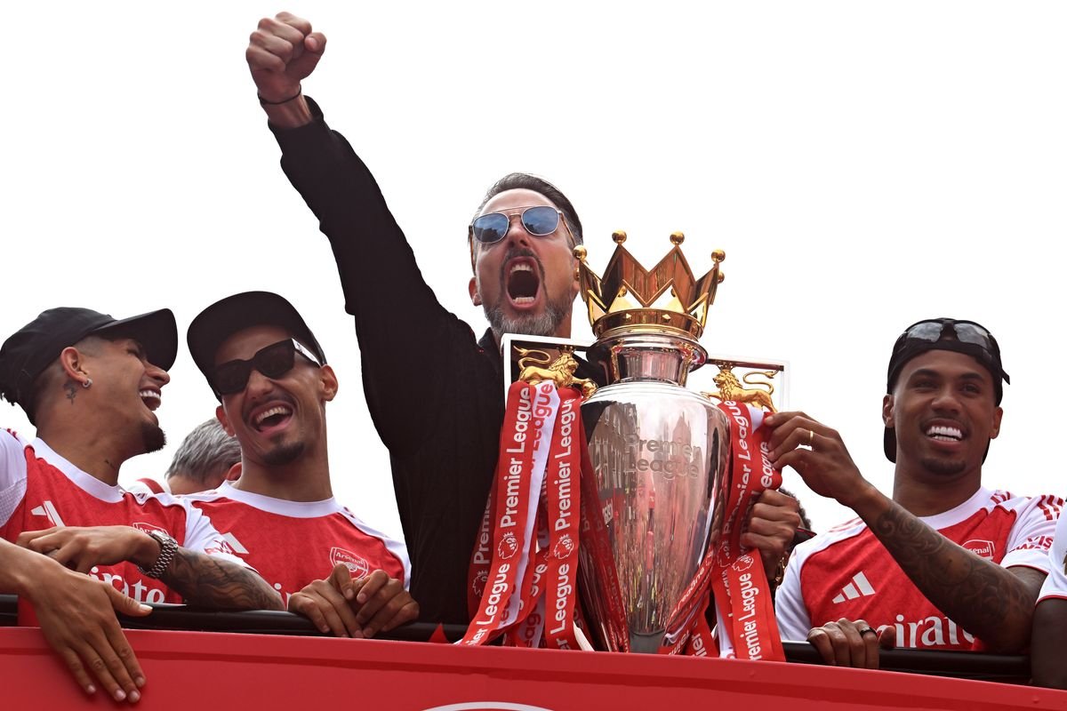 UPYOURARSENAL04's tweet photo. Arsenal Owner son Josh Kroenke sanctioned a £300m war chest to raise the Level of the squad even higher

Vinicius, Bruno Guimaraes, Tzolis

He is Hungry for more Trophy Parade😎 https://t.co/XoSwbZZlqP