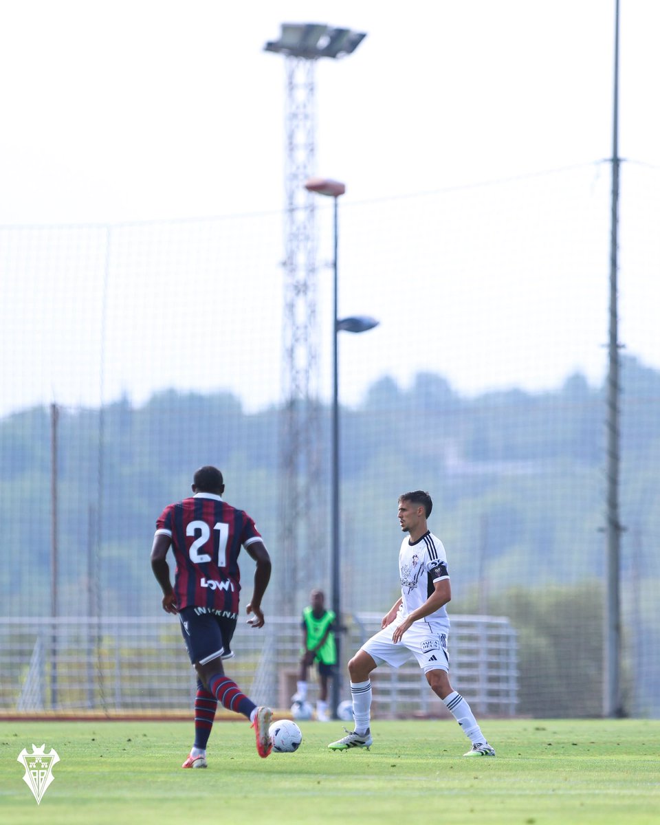 AlbaceteBPSAD's tweet photo. El Alba, remontado en Buñol

[2-1] https://t.co/iV0wdgNdtd