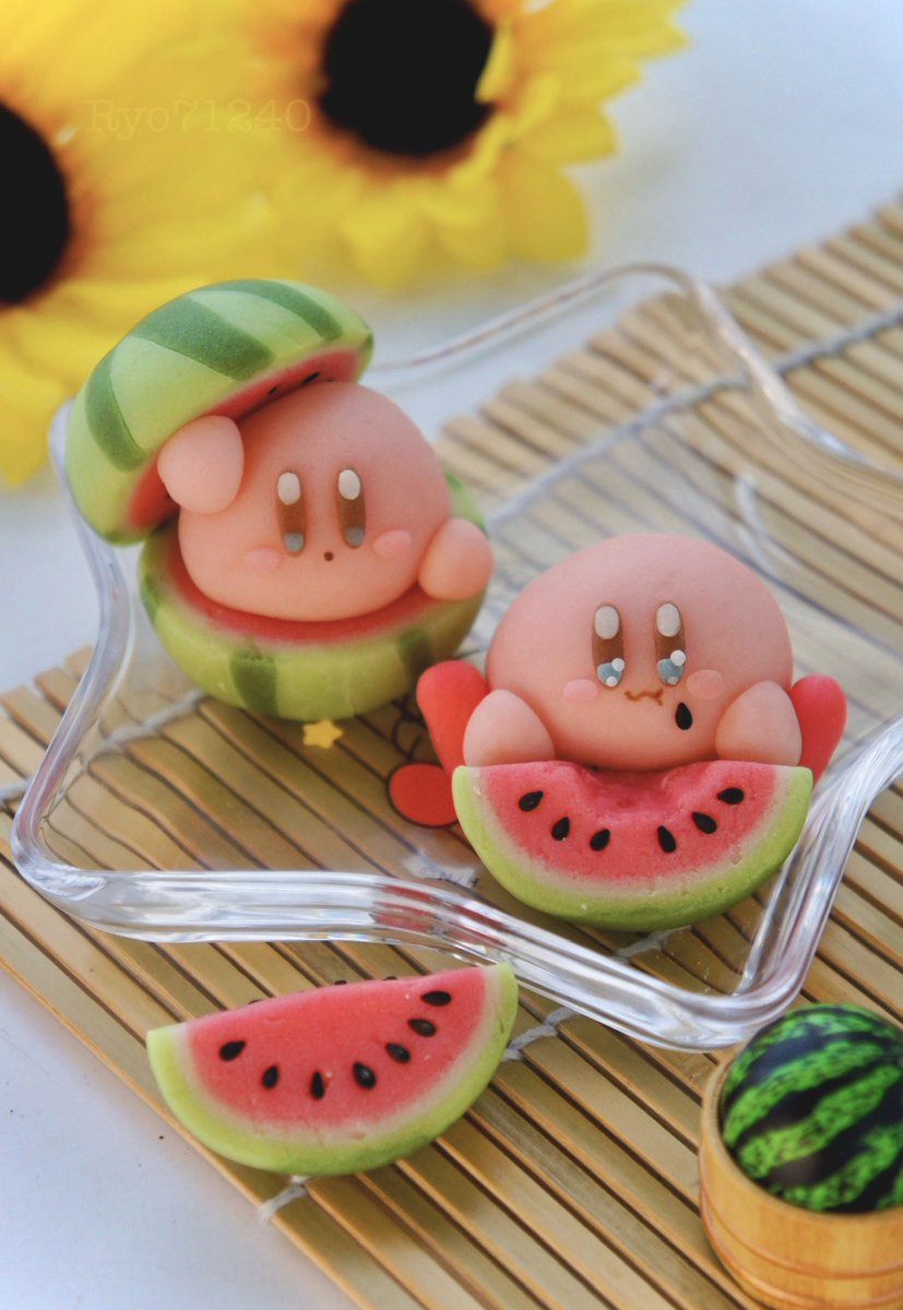 Ryo71240's tweet photo. カービィちゃんとスイカで夏の練り切りを作りました🍉 https://t.co/KjpGEKhRCh