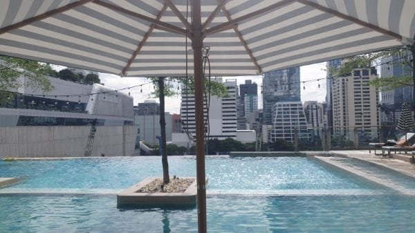 Lucsky_Turf's tweet photo. Beau week-end les amis

#Bangkok https://t.co/qGxQLFiNv7
