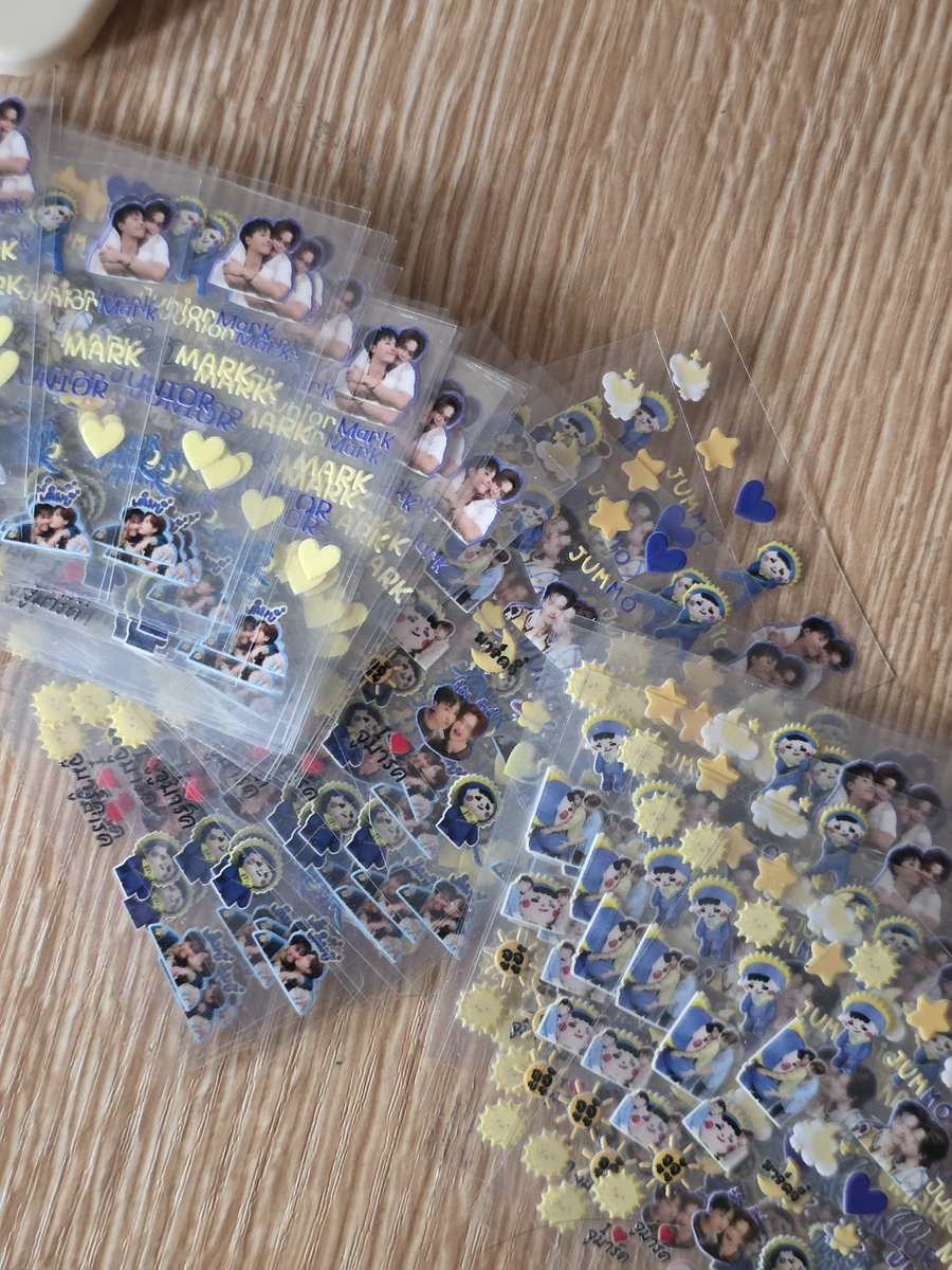 jmmons_'s tweet photo. Giveaway ทั้งหมดมาแล้วคับบบบ☀️🌛

Date : 8/8 

- กระเป๋ารูด 40 ae 

-สติ๊กเกอร์จิ๋ว 50 ae

((มีตัวรีดลายเดียวกับกระเป๋าประมาณ40ชิ้นสามารถนำไปรีดได้เองเลยยย))

⏰️ TBA

Exchange pls. DM

#JuniorMarkConcert https://t.co/0ZWetT6QR6