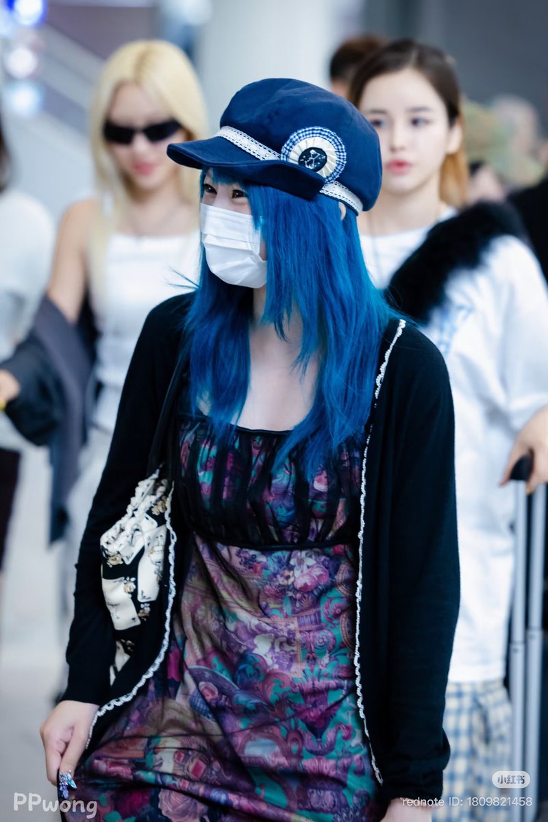 alphazbarbie's tweet photo. hinata arriving in hong kong 🩵 https://t.co/rZ7SRnfKjx