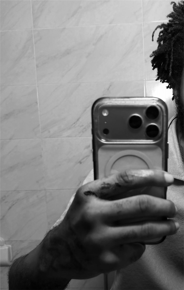 Numeuno007's tweet photo. Nume’s hair na natural dada. https://t.co/3gbE2pPuSj