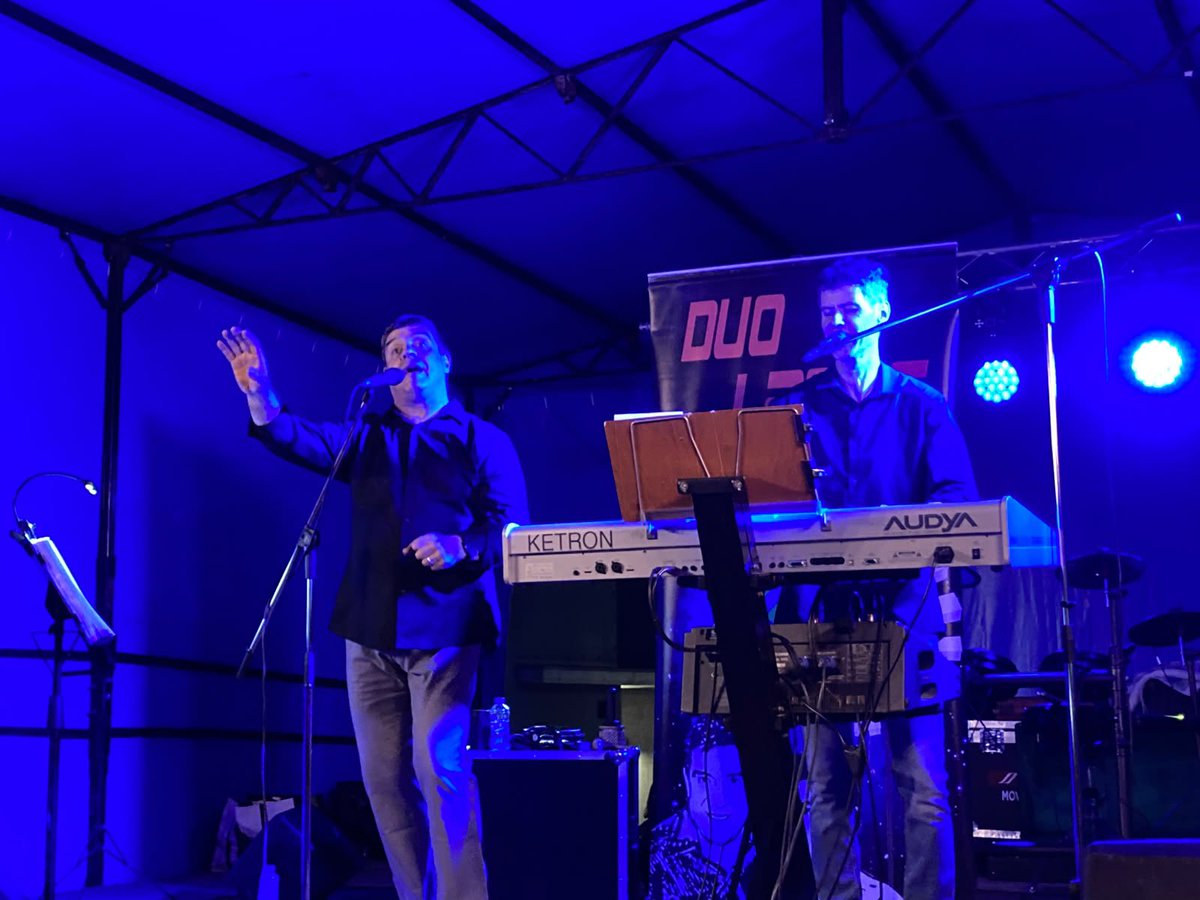 RadioSeu's tweet photo. #EnImatges Sopar Popular, pregó amb Carles Gascón i actuacions de Duo Làser, Dirty Blunt i DJ Rabat, a la Festa Major de #Castellciutat. #AltUrgell #Pirineu #laSeu #FMK26 📷Galeria de fotos; https://t.co/X8eR2Uw3qL https://t.co/F29fgUCl3s