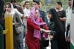 Maryamiooo's tweet photo. مینوایل دهه هشتاد، تهران

عکس از کسی که خودش رو به اصلاحات نفروخته https://t.co/f2Whr4HxN7