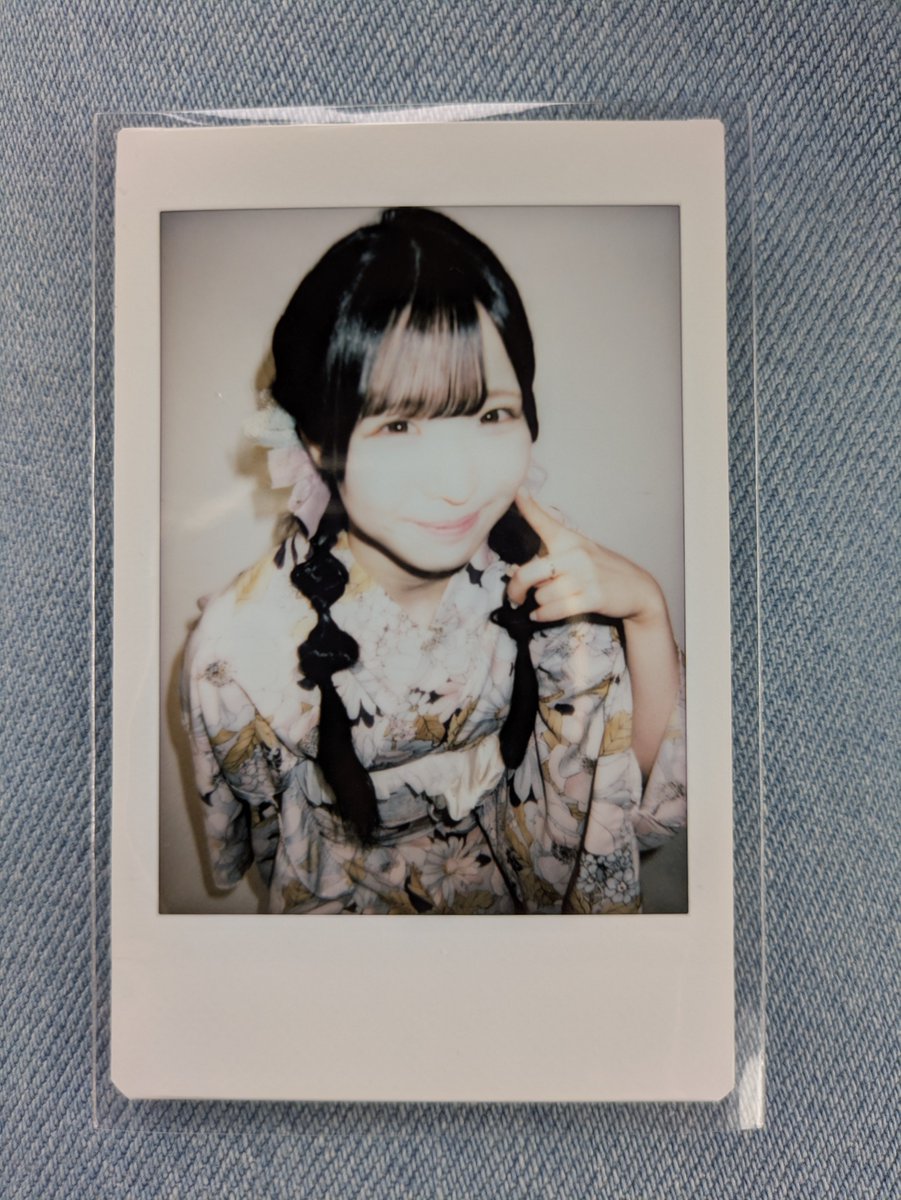 kao_YOL's tweet photo. チェキ直前にミンティア食べるこぐちゃんｶﾜｲｲ😊

喉カサカサトークめちゃ笑った😂
同士過ぎてお互いにお大事にーって捌けたのオモロイなぁ😆
#YOLOZ
#小熊みらい https://t.co/9YZ4icLC05
