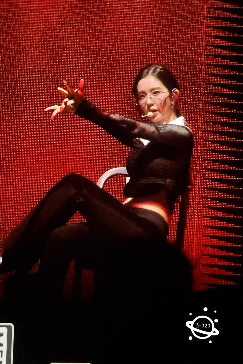 B329_91's tweet photo. 260801 팬콘🖤🐰
#RedVelvet #레드벨벳
#IRENE #아이린 https://t.co/BjyXT8044O