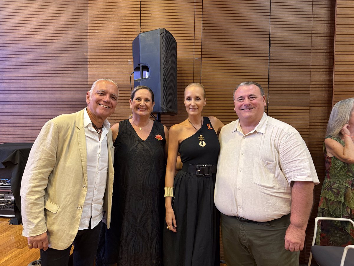 Halcon_Eye's tweet photo. También tuve la suerte de conocer al gran @JuanraLucas y a su maravillosa mujer @SandraMoti que tanto hace por tanta gente con su @fundacionsi https://t.co/gkrKKtqFG1