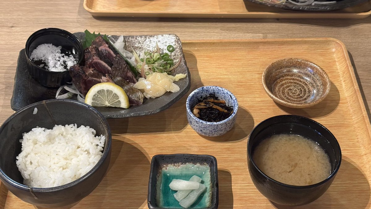 inusarukiji__'s tweet photo. ごはん！ https://t.co/HMDLiF48H5