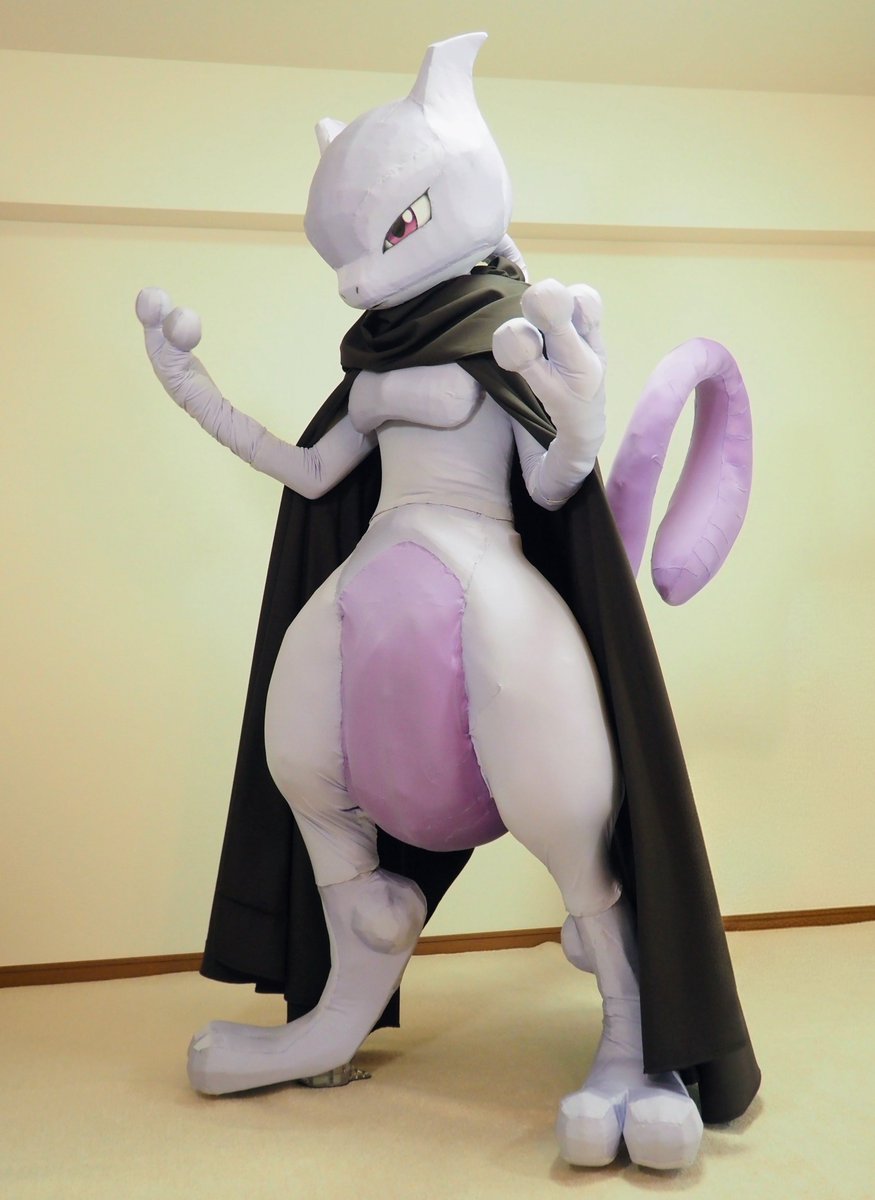 LuuMewtwo's tweet photo. マント着たミュウツーほんとカッコいい…🤤💕

首にマントを分厚く巻くアニメ的な表現好きなんですよね〜🥰
体がマントで覆われてるはずなのに尻尾がしっかり見えてるところも好き❤️ https://t.co/Z6z57UXvxf