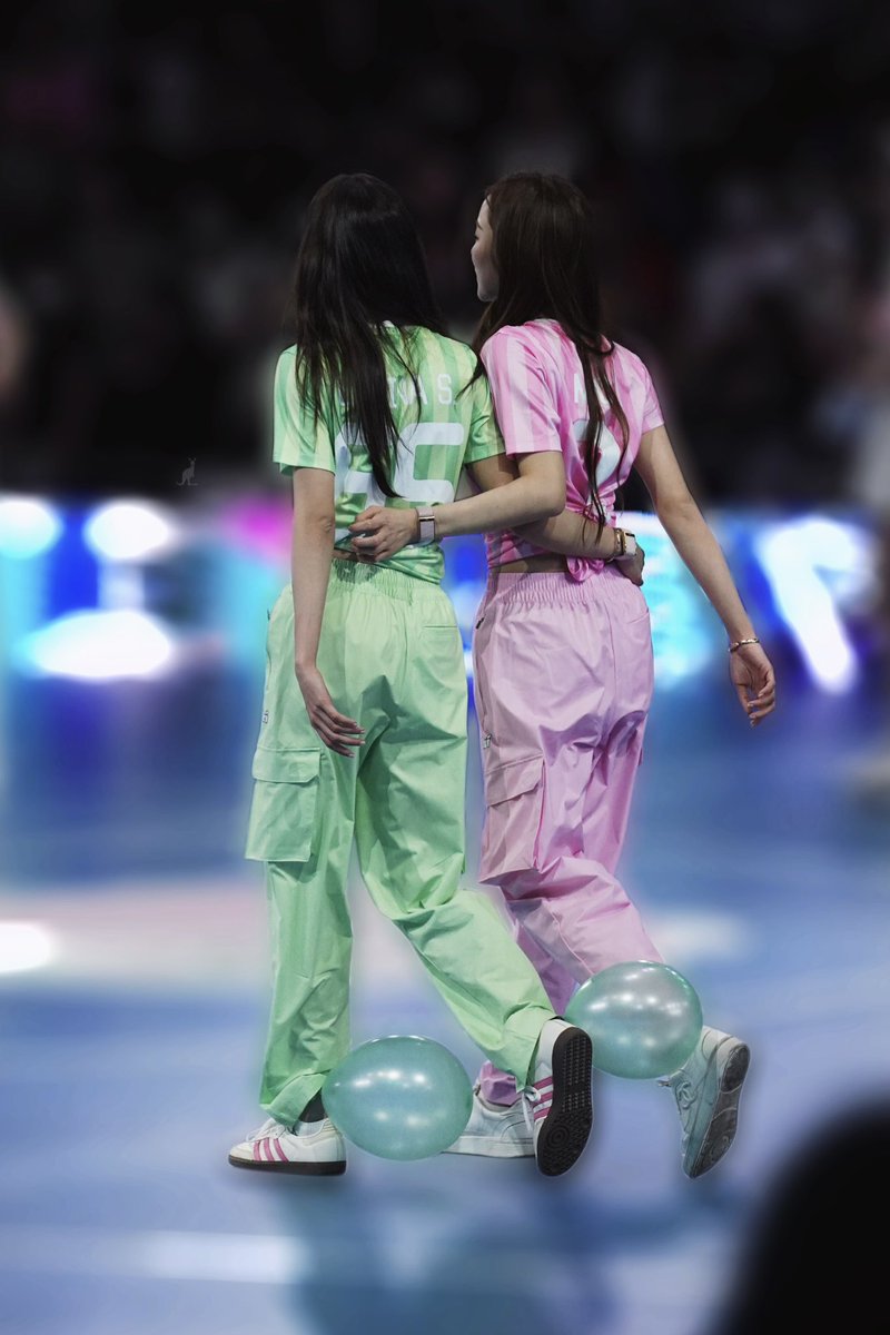 rlllxil_'s tweet photo. in the end, they walked together and hugging each other 🤣💚🩷 

LENAMIU GIRLS CUP CH3
#CH3GirlsCup2026 https://t.co/tNeHOeyePT