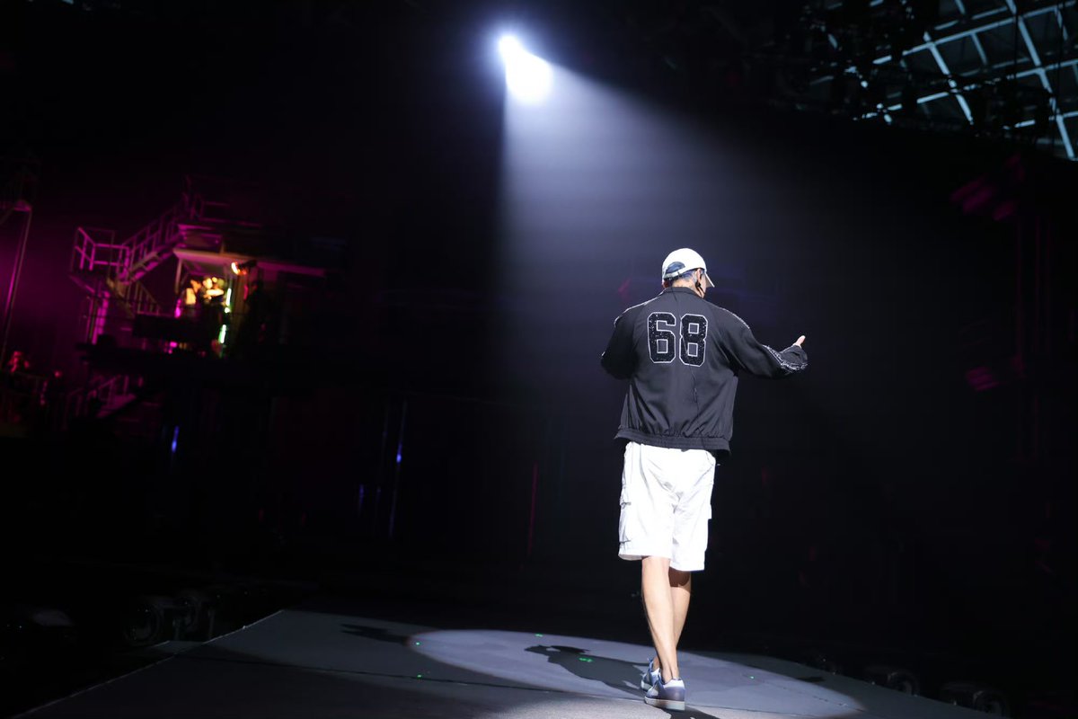 BaiduZTAOBar's tweet photo. @hztttaoswag [OFFICIAL] 260801 #ZTAO rehearsal for the 2026 New Era Concerts Hangzhou stop.
#HuangZitao #黄子韬 #타오 #タオ @hztttaoswag https://t.co/Ag8XXdWfPn