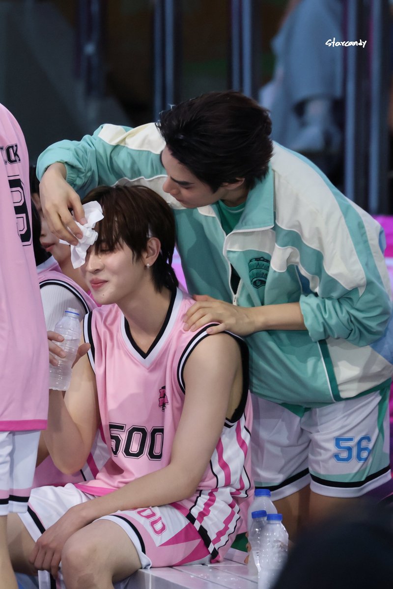 yystarcandy's tweet photo. ผมให้เลยผู้ชายคนนี้ อันดับ 1 นัมเบอร์วัน สมกับที่มีแฟนชื่อเฟิร์ส ยอมมมมมม 

TFO DMD SPORTSDAY 26
#เติ้ลเฟิร์สวันสนามนี้มีรัก 

#DMDSportsDay2026 

#TleFirstone #เติ้ลเฟิร์สวัน 
#TLE_mtm #Firstone https://t.co/AVZiJK0l0r