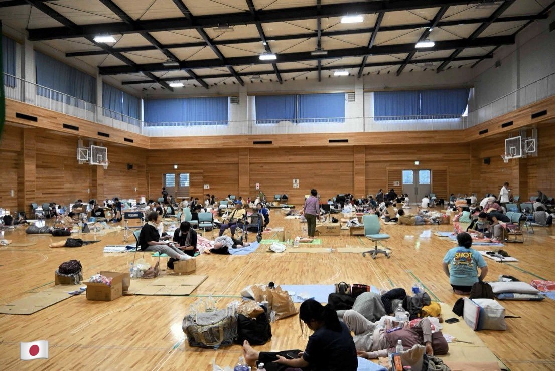 ashinokoyubi41's tweet photo. ←左　国民負担率20%の国
→右　国民負担率47%の国 https://t.co/NnhV8ILw82