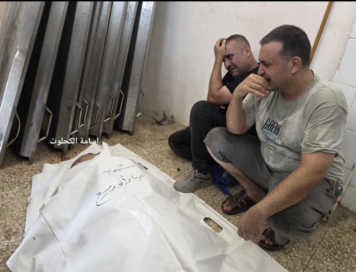 7MohammedKhaled's tweet photo. I extend my sincere condolences and sympathy to my neighbor following the martyrdom of his son, Saber Mohammed Khalil Rabie—a resident of the Al-Mahatta area in Deir al-Balah. His body was transported to Al-Aqsa Hospital, along with another injured person, after their home in the Al-Mahatta area was struck by shelling a short while ago. I pray for everyone's safety.