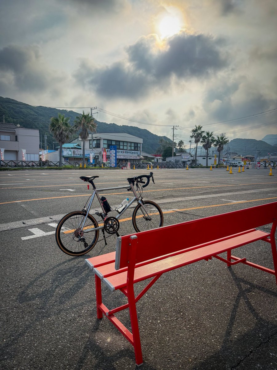 nobumillenia's tweet photo. 気持ちよき朝活✨

汗冷えで足攣った77km🫠

#minivelo
#Fuji
#HelionR
#木更津君津富津 https://t.co/pN99KXBdQL