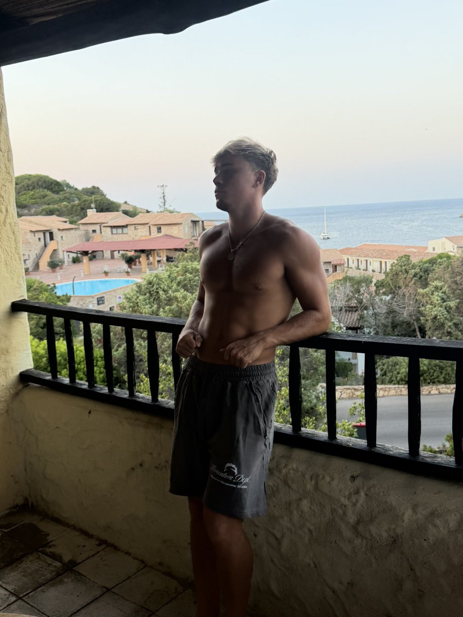 Master Chad tweet media