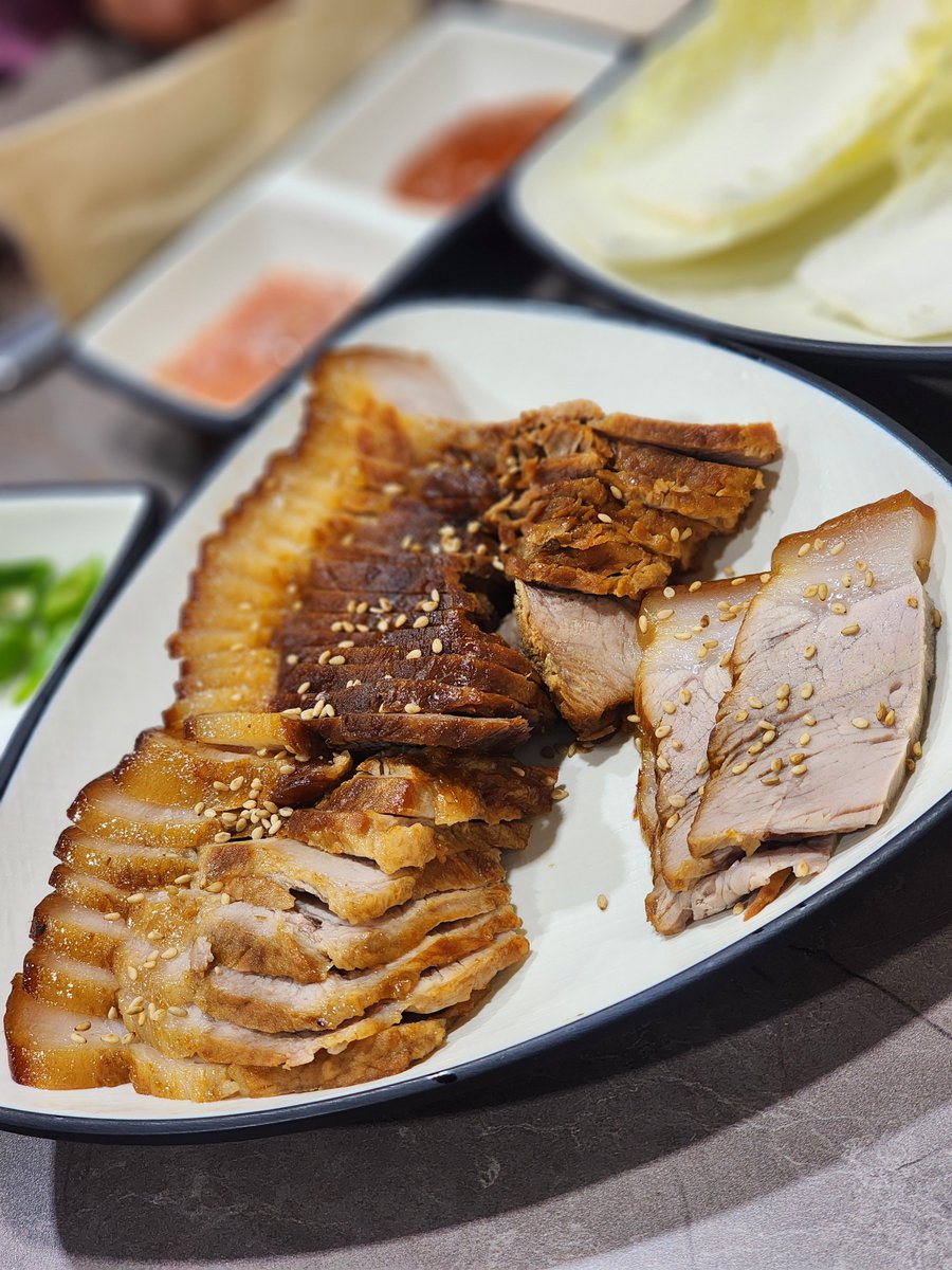 ttungttanji_'s tweet photo. 🍜우리동네칼국수 응암동 은평구
칼국수 4천원
칼국수+보쌈 만2천원

할머니할아버지께서 추천해주신 동네 초가성비 식당!!!
요즘같은 고물가시대에 칼국수가 4천원으로 가격이 엄청나다(서울인데도) 냉면도 5천원임..
사진의 보쌈은 칼국수 보쌈세트 2인분일때 제공되는 양 https://t.co/9VLEZA5kjB