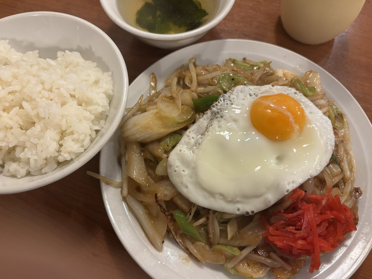 Sightsongs's tweet photo. #dinner #渋谷 ベジ郎で生姜焼。すごいねこれ https://t.co/vnbG6L37Eb