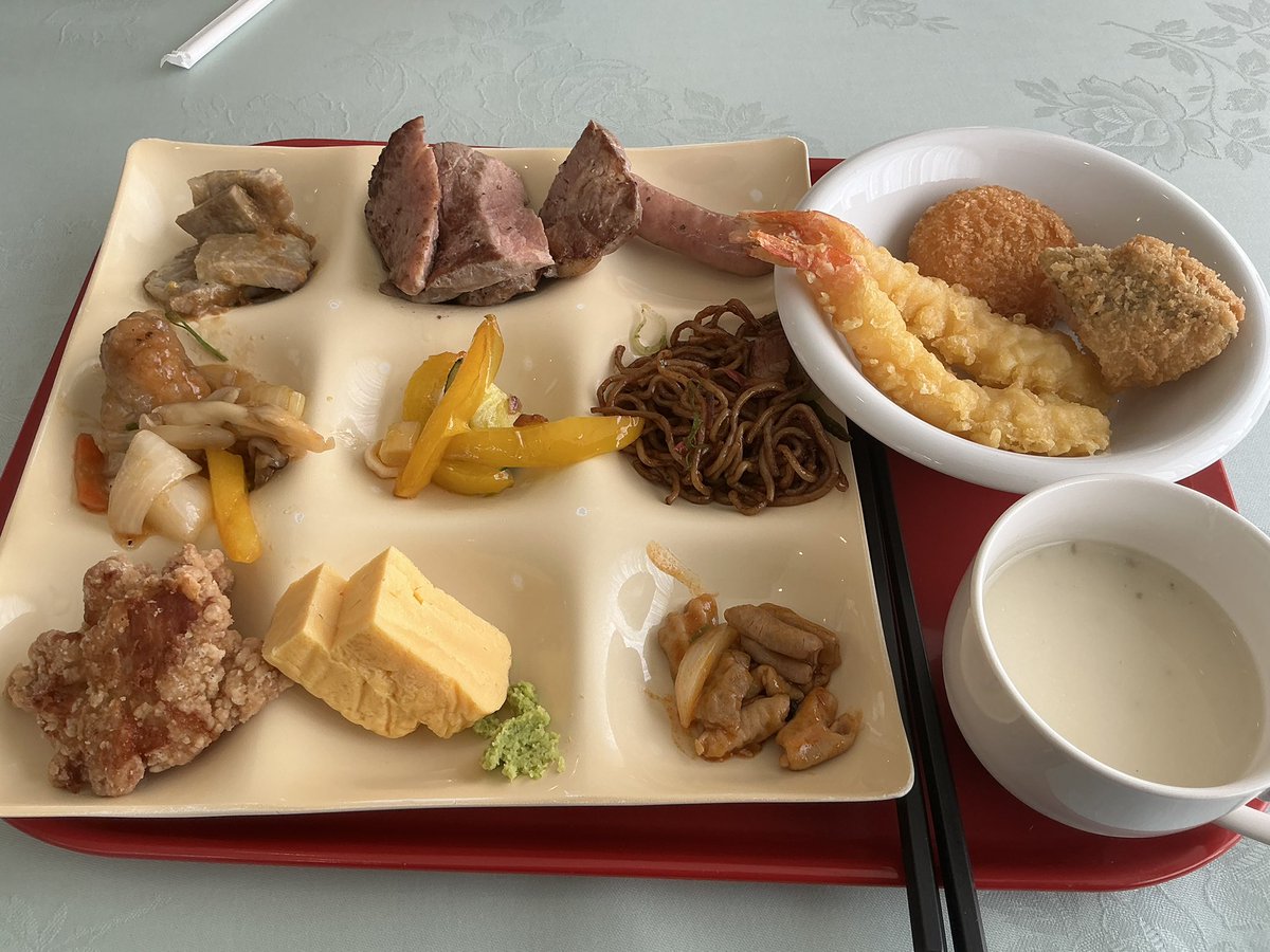 Gorotamaru2's tweet photo. 本日のゴロタは風ナシ波ナシ潮アリ濁りアリ
潮さえ流れていればワンチャンあると
滝汗無限フルキャスト
本命狙いのアクションで探りまくるもボウズ
釣れないデータが積み上がるw

お盆なのでファミリーでバイキング
親父殿がローカルコネクションで
住民優待券を入手したりと田舎あるある(*´ワ｀*) https://t.co/MF0z3mpiaa