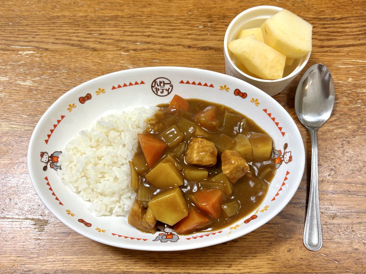 hirobirohirota's tweet photo. 晩ご飯：🍛 https://t.co/uauVbLQUSB