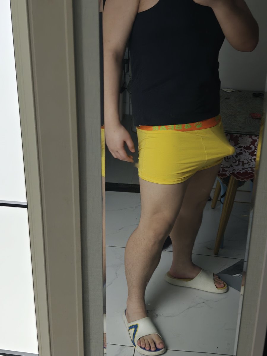 zhusunSR's tweet photo. 骚的嘞，去年的库存，那个时候肉肉的，摸起来很舒服
#05 #熊 #S #M #内裤 #原味 https://t.co/W7wRfxj5Ap