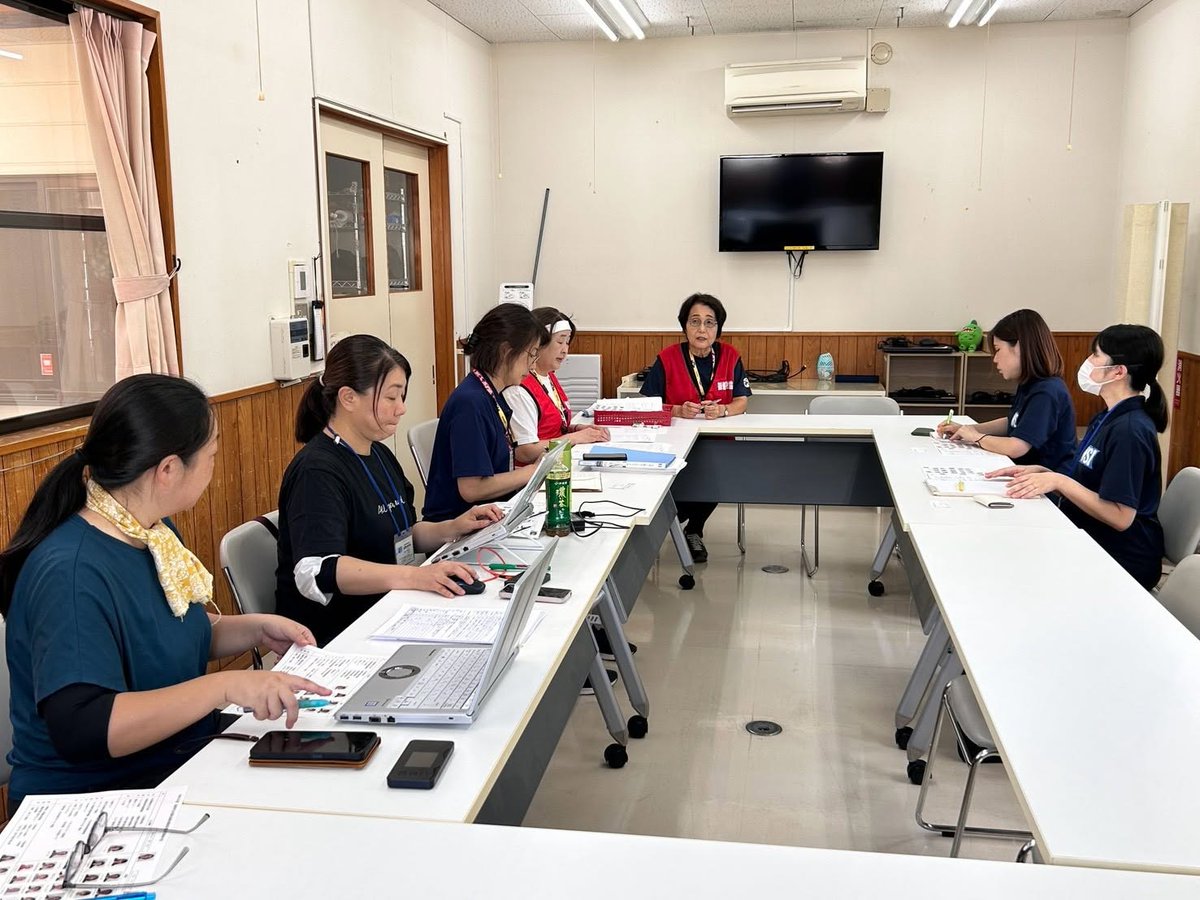 rescuestockyard's tweet photo. 熊本県御船町へスタッフ・ボランティアを派遣し、活動中。在宅避難中で、10年前の震災からつながりのあるMさん宅の訪問や、避難所の聞き取りのほか、御船町社協と在宅被災者への個別訪問のための体制づくりなどを行いました。
https://t.co/cortPxdWRI https://t.co/aIYGOM6i4a