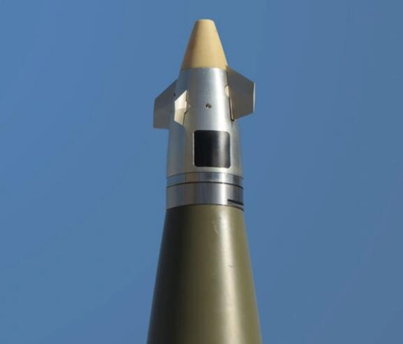 Ahmed_kv44's tweet photo. Another notable system from GIDS is the NISHANA Precision Guidance Kit (PGK).

It upgrades standard artillery shells with GPS guidance, reportedly extending precision strikes to 40 km while improving accuracy, reducing ammunition expenditure, and limiting collateral damage. https://t.co/FxkCYLRWCI