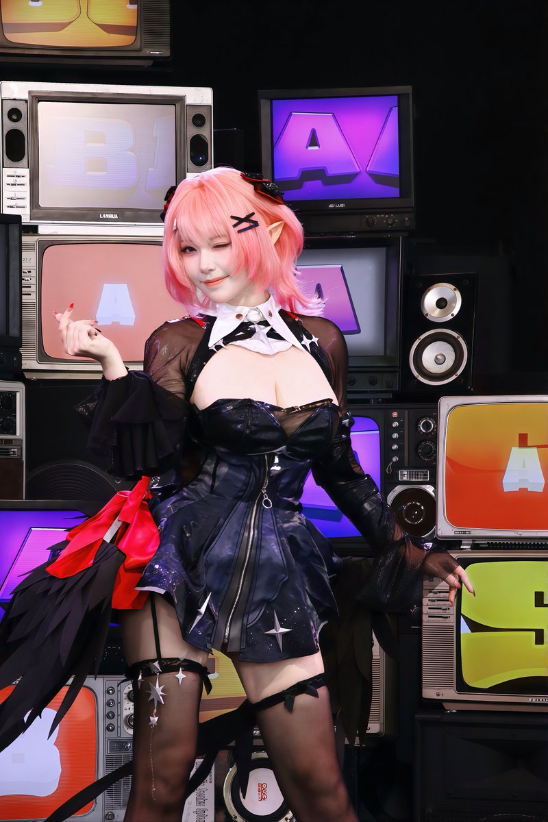 brsryuuko's tweet photo. 2026/08/01
ゼンゼロ2周年
記念オフラインイベント

キャラ:レミエール
モデル:菌烨takoさん(@Takomayuyi )

美しいとしか言葉が出てこない!!!

撮影させていただきありがとうございました~~

#ゼンゼロ2周年
#ゼンゼロ記念イベント https://t.co/qB5HbKdrI8