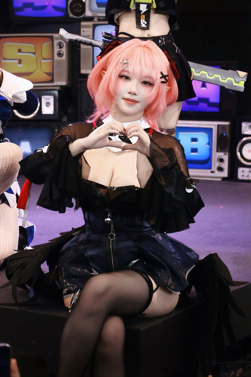 brsryuuko's tweet photo. 2026/08/01
ゼンゼロ2周年
記念オフラインイベント

キャラ:レミエール
モデル:菌烨takoさん(@Takomayuyi )

美しいとしか言葉が出てこない!!!

撮影させていただきありがとうございました~~

#ゼンゼロ2周年
#ゼンゼロ記念イベント https://t.co/qB5HbKdrI8