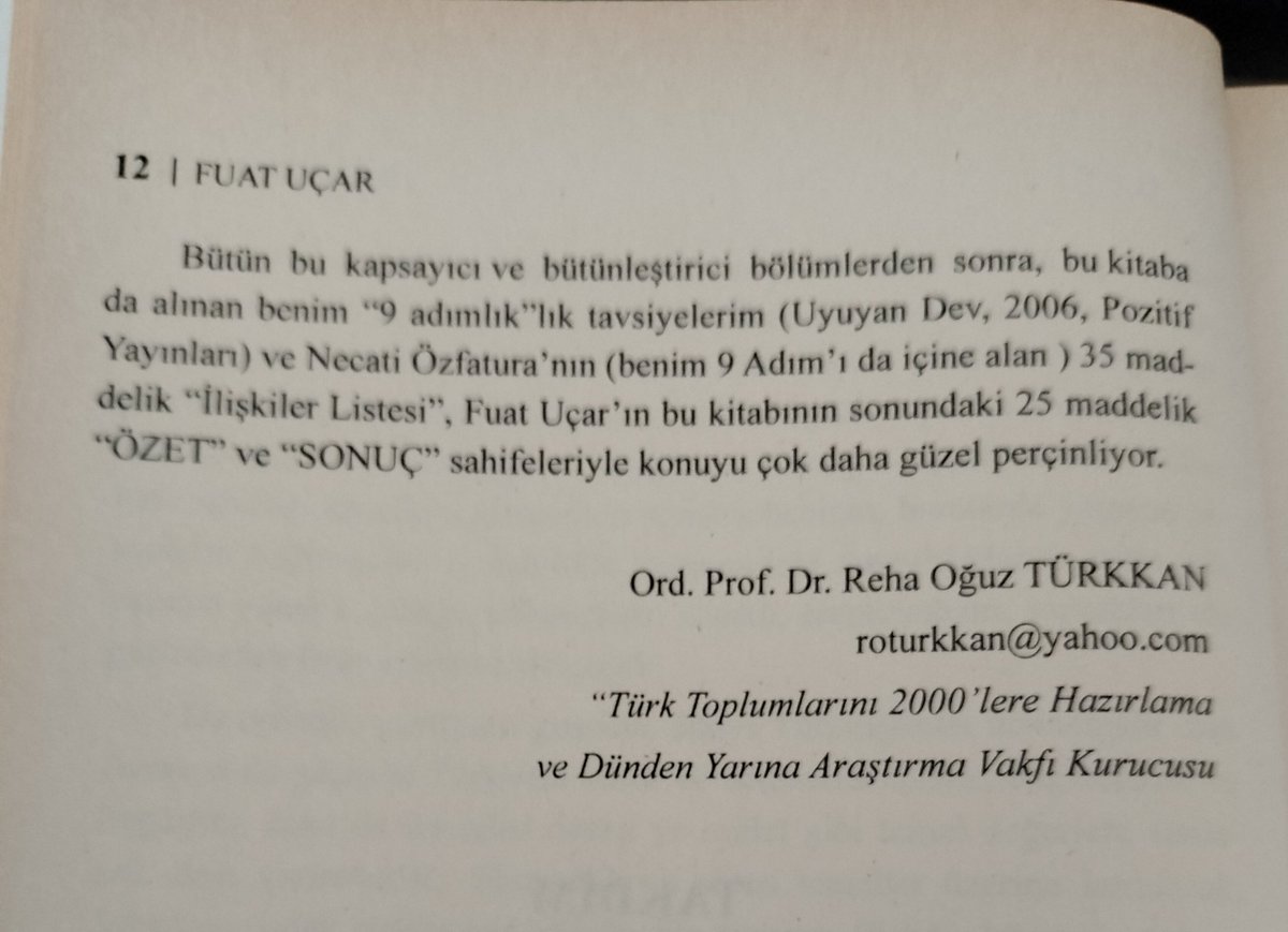 ucarfuat35's tweet photo. Kişisel arşivimden.
10 Eylül 2006. Rahmetli Prof. Dr. Reha Oğuz Türkkan ile Bodrum Gölköy'deki yazlığında ilk kitabım DIŞ TÜRKLER hakkında görüş ve önerilerini almak için ziyaret etmiştim. Hem yakın bir konukseverlik göstermiş hem de kitaba TAKDİM yazmıştı. Allah rahmet eylesin. https://t.co/Aiw6FHWQX2