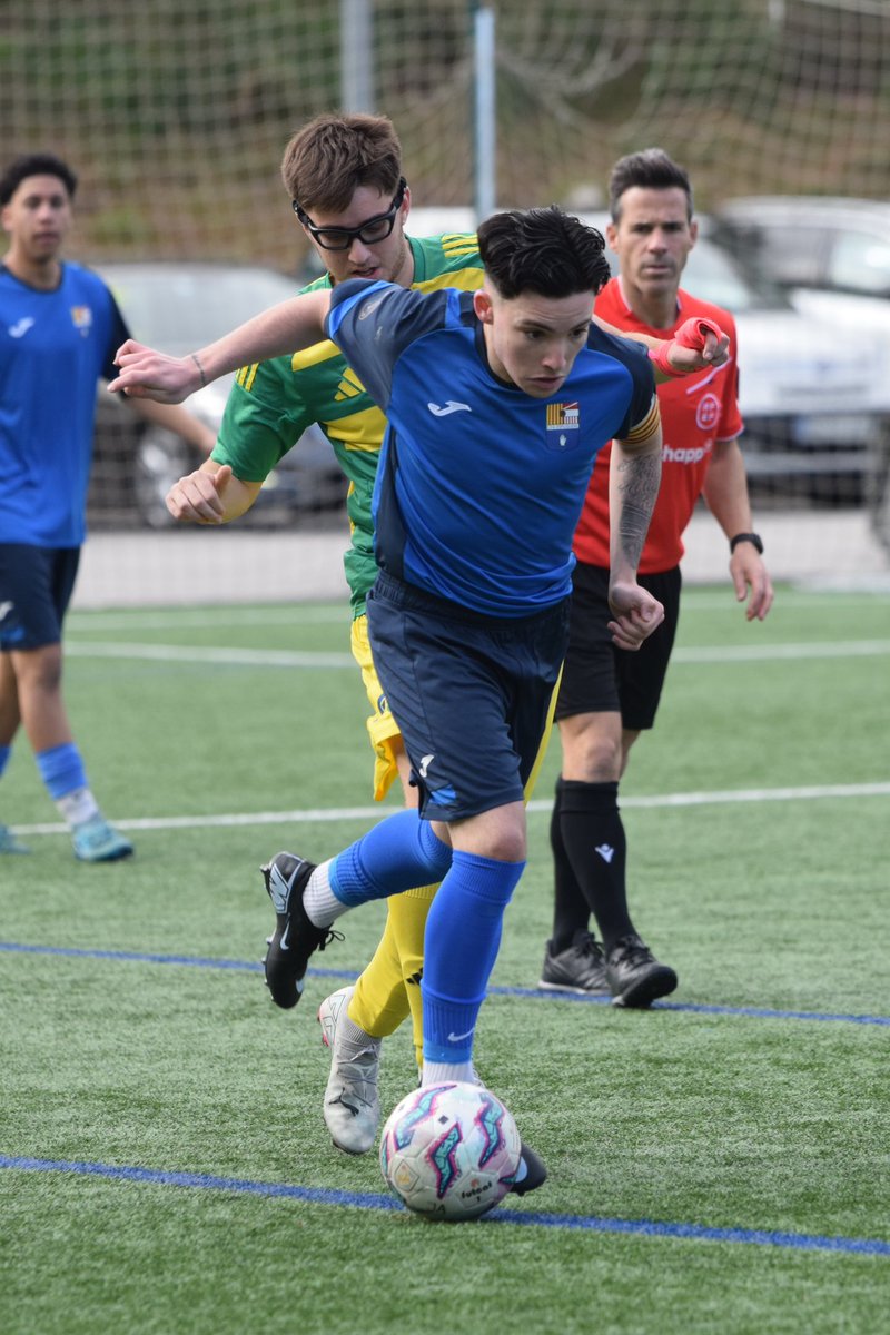 CFAEspluguenc's tweet photo. 𝗟’𝗢𝗥𝗚𝗨𝗟𝗟 𝗗’#𝗘𝗦𝗣𝗟𝗨𝗚𝗨𝗘𝗦 🫵🏻💙

De la pedrera al primer equip 👋🏻

#SomEspluguenc | #Futbolcat | #2cat4 https://t.co/AD7lWNfxgY