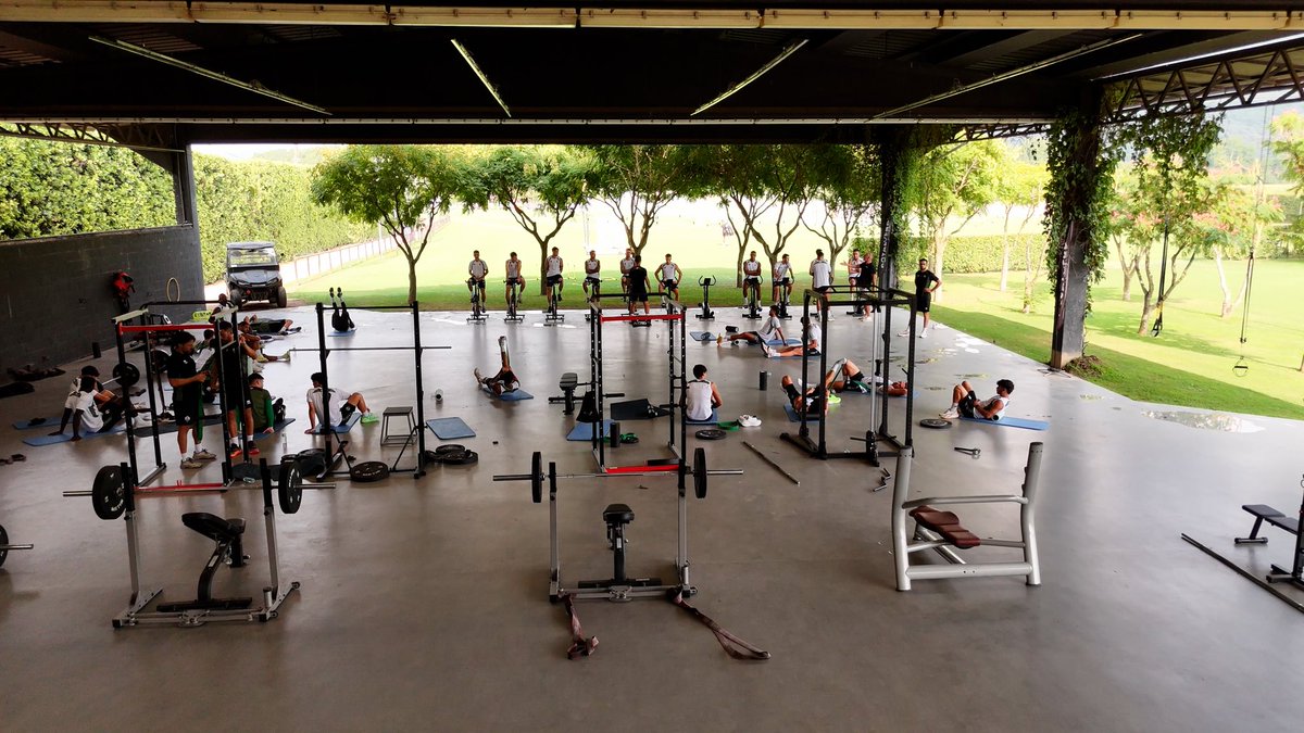 CDCastellon's tweet photo. 🔙🏋️‍♂️ La sesión vespertina de ayer fue en el gimnasio del @Royalverd_tc 

#PPO👂 https://t.co/HWRBVjhZZB