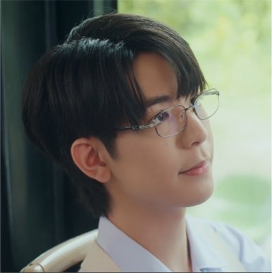 moonserein_'s tweet photo. HOW DOES HE DO THAT???? every single character has a completely different vibe and he somehow disappears into every single one of them. LIKE??? HOW??? that’s the actor you are sea dechchart

#sea_ta_lay https://t.co/0wxfukKIiX