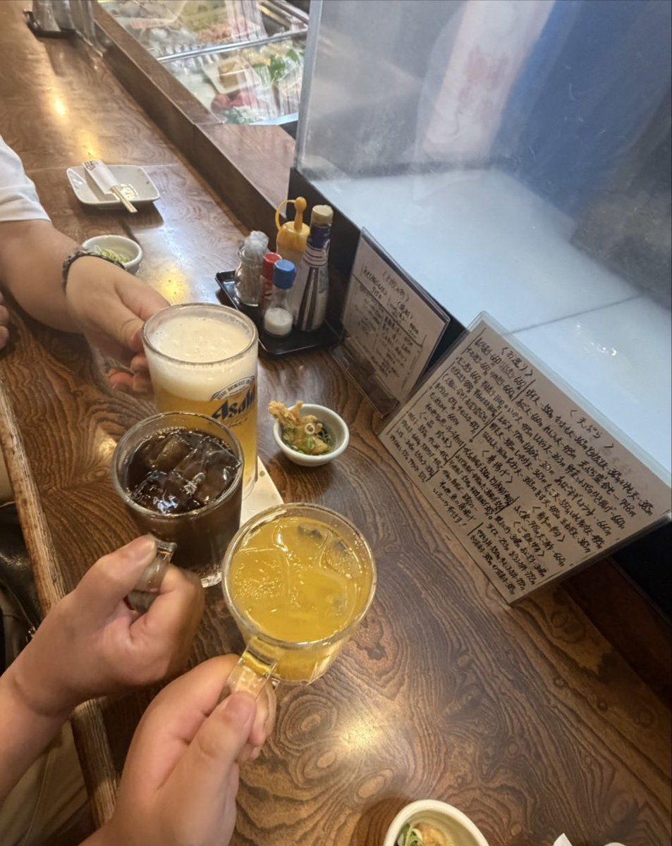 kenken4983's tweet photo. 下の娘　就職して2年目夏、初めてボーナスをいただきました😊

そのお金で私と嫁はんをご飯に連れて行ってくれました😭　ごちそうさま　ありがとうね☺️

よう頑張ったなぁ👍 https://t.co/5yOsCyjeK6