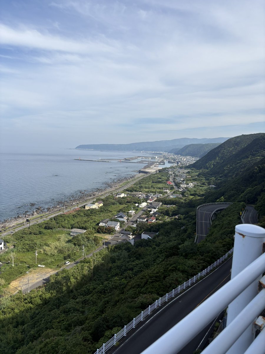 dante07111's tweet photo. @tokyovisite C’est mieux ça 😂 https://t.co/mNEuR7idIb