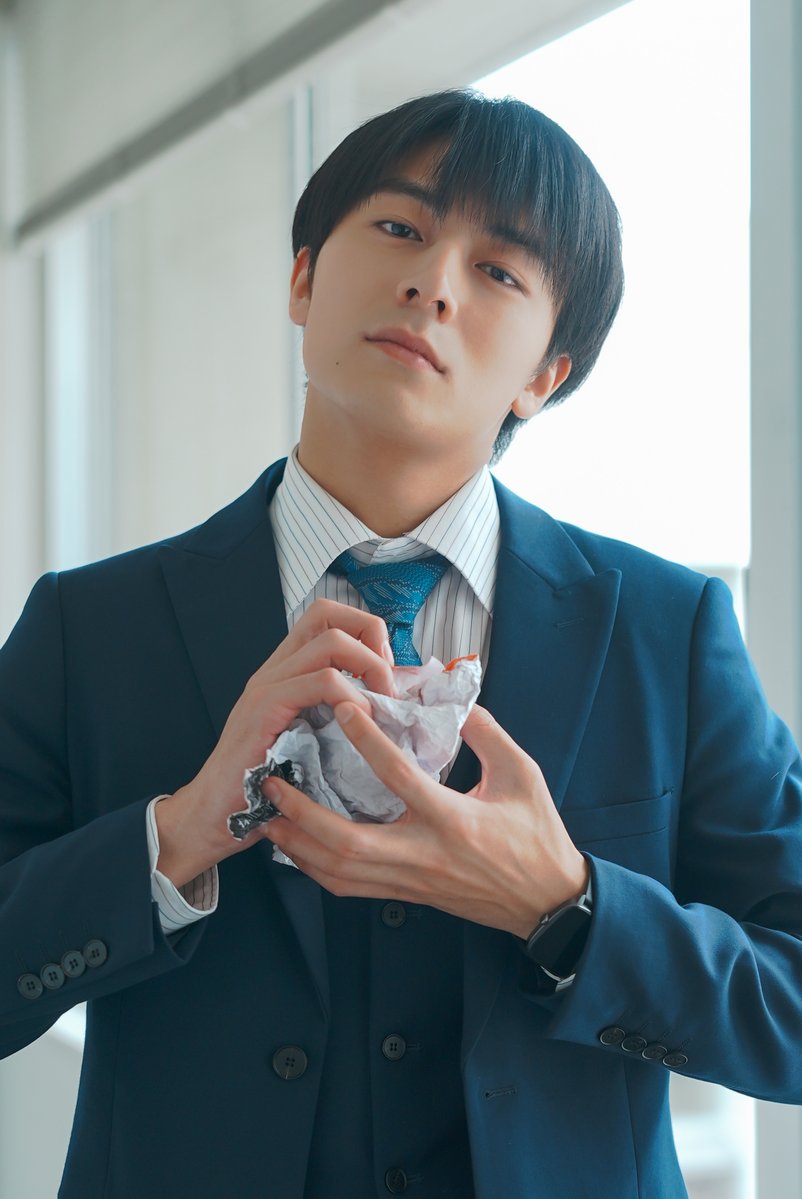 dramaL_abctv's tweet photo. #キスは捜査のあとで
🚨捜査日誌🚨

塩野の睨み…
これは逃げちゃうよなぁ

第１話TVevで見逃し配信中❗️ 
https://t.co/vPbiA43E70

第2話
ABCテレビ(関西)
あす深夜0時10分

#キスあと #斎藤璃佑 https://t.co/3TisZft8re
