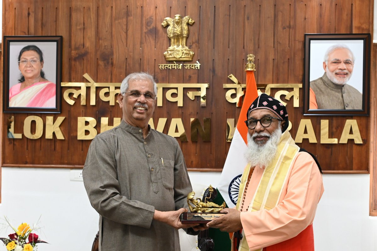 KeralaGovernor's tweet photo. His Beatitude Cardinal Baselios Cleemis, Major Archbishop-Catholicos of the Syro-Malankara Catholic Church, called on the Hon'ble Governor Shri Rajendra Vishwanath Arlekar at Lok Bhavan today. https://t.co/OWuIEd9KgE