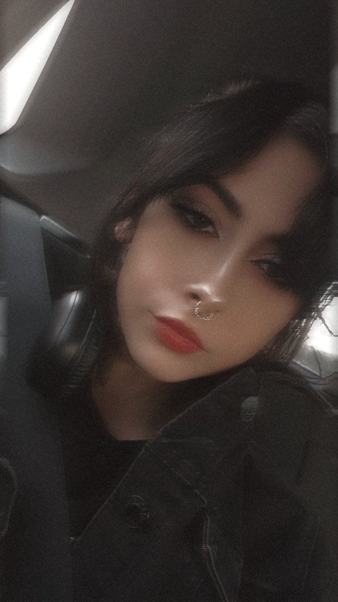 RubyRecklessxo's tweet photo. Spoil me Saturday.
Bacardi girl till I die
#findompaypig #findomAus https://t.co/mgr5xG3QIh
