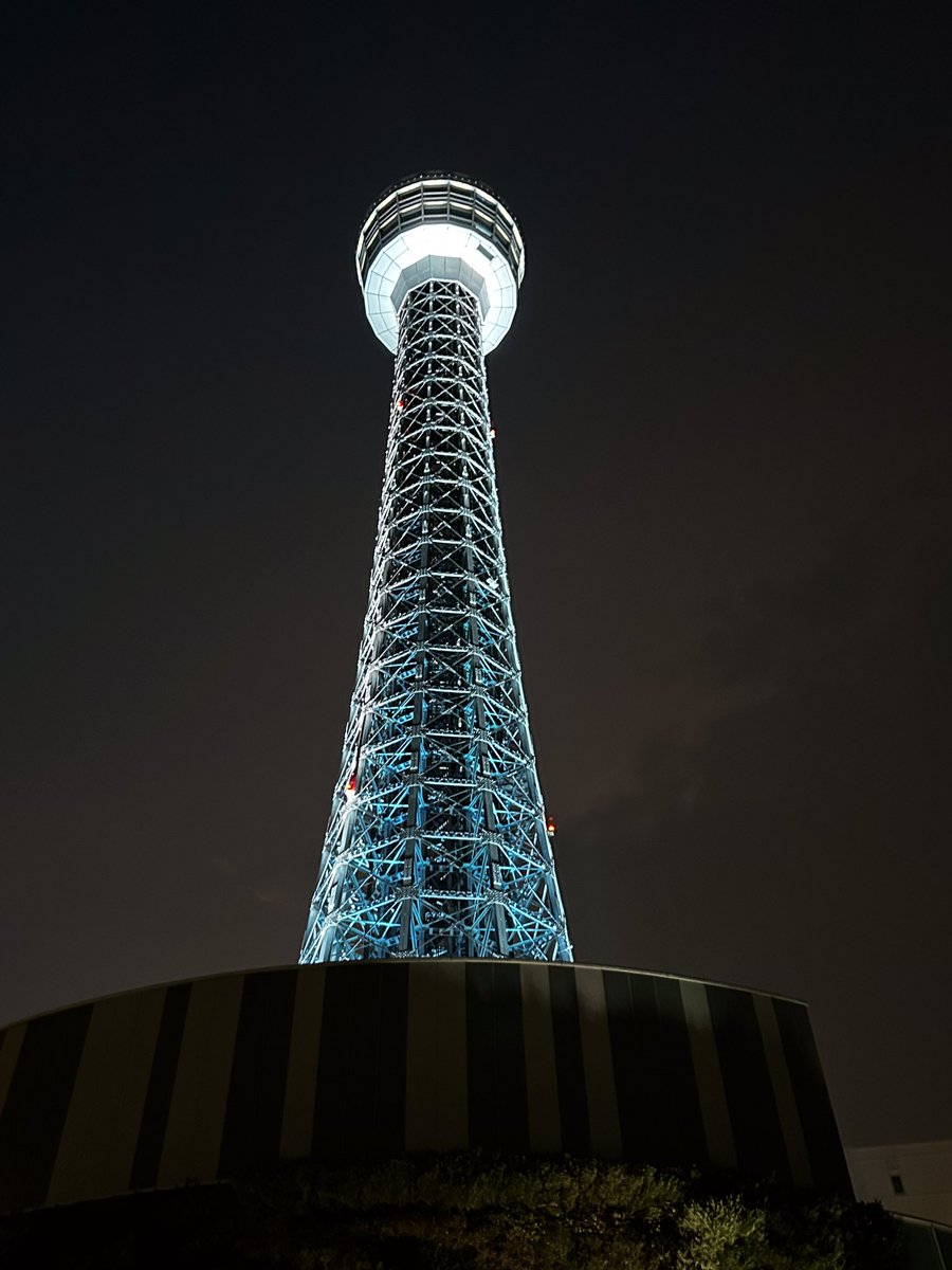 marine_tower's tweet photo. 横浜マリンタワー
#ライトオブウィッシュ 💡✨

8月1日(土)・2日(日)の2日間にわたり、
横浜FCのクラブカラーである
“HAMABLUE（ハマブルー）”に
特別ライトアップ🩵✨✨

2026年8月8日(土)には、2026/27シーズンが開幕！
そして日本サッカーの聖地・MUFGスタジアム（国立競技場）でのホーム開幕戦に向け、
横浜の街から熱い応援の気持ちを届けましょう🔥！

#横マリライトアップ