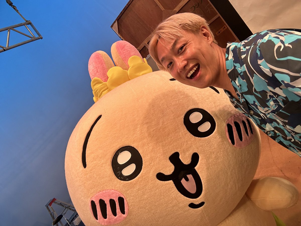 shinichi0421's tweet photo. ちいかわちゃんに負けました🤣

おもろすぎーw

かわいすぎーw

俺、モモンガ推しって伝えたらツッコミしてくれたwww

#爆笑レッドカーペット🟥
#映画ちいかわ https://t.co/Je2idznbUG