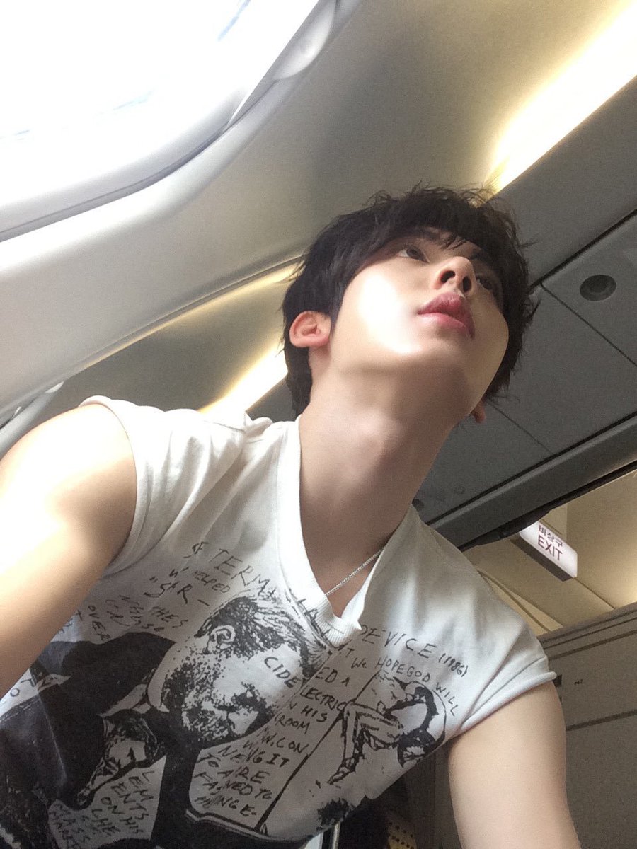 Han Yujin. tweet media