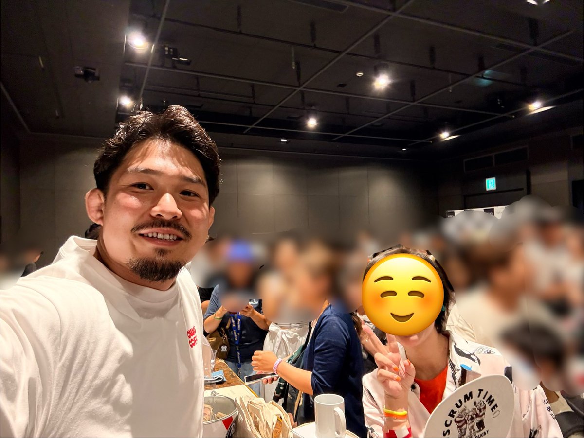 Aoino_Kuroino's tweet photo. ラグビーの推し選手からサイン頂けたり、写真撮って貰えたり、アイスコーヒー入れて貰ったり、マッチョに溢れた最高のイベントだった🥰

 #ScrumtimePARTY https://t.co/c61l9zxmmf